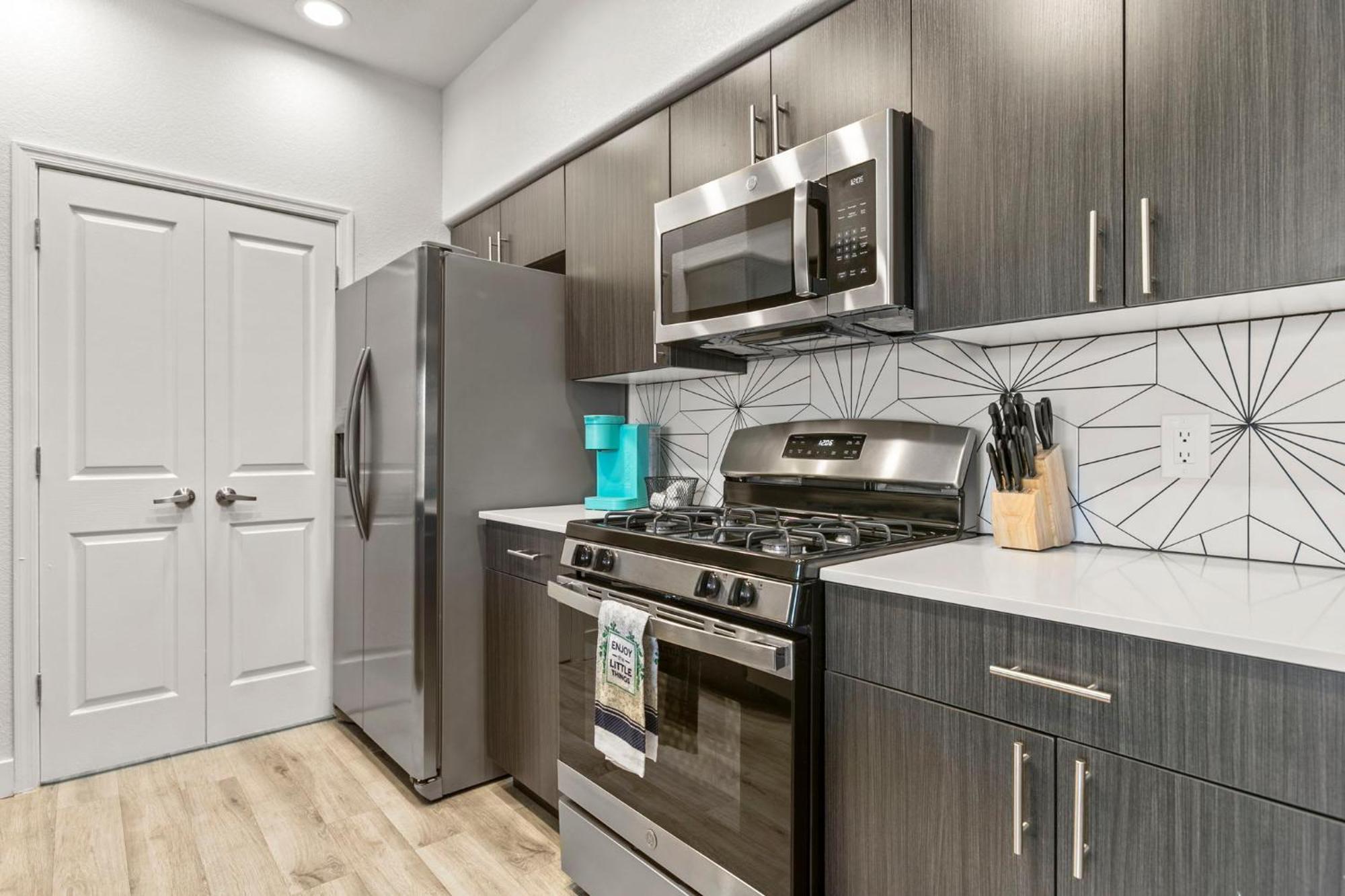 Cozysuites By The Stadium W Pool! 11 Glendale