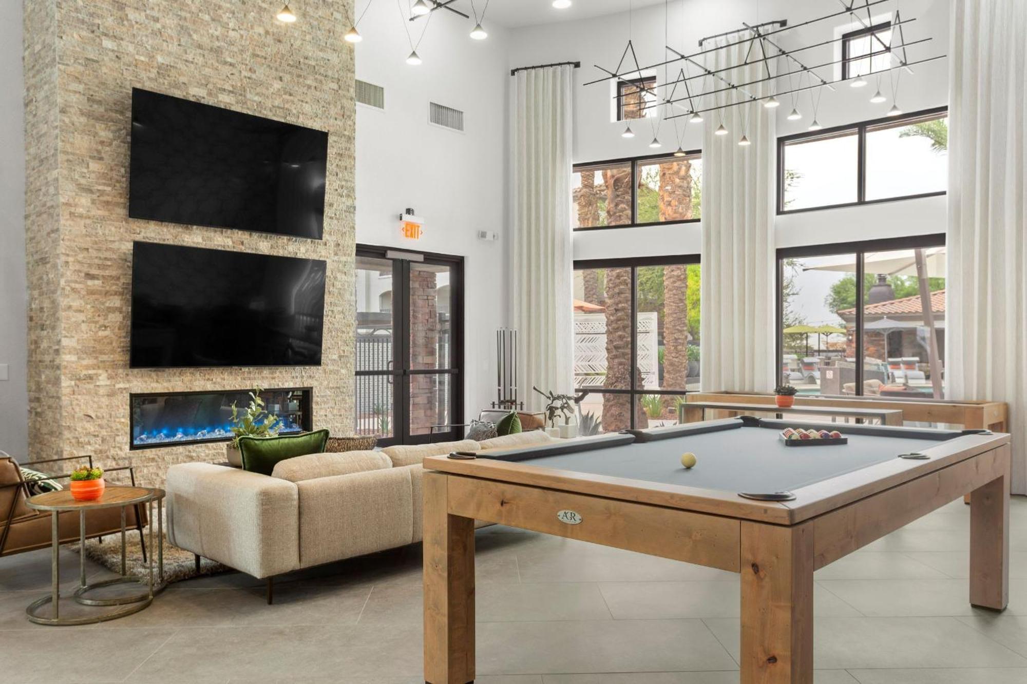 Cozysuites By The Stadium W Pool! 11 *